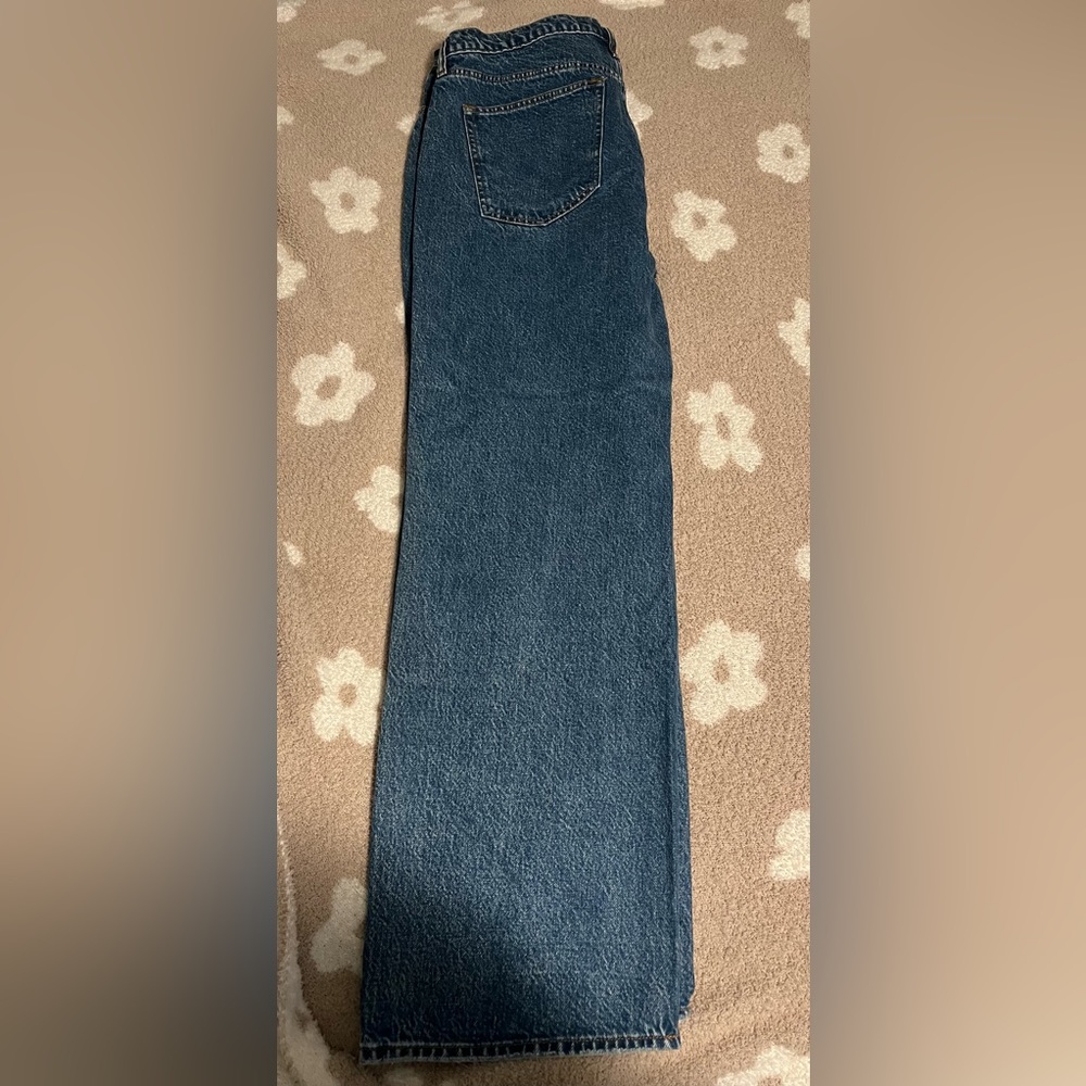 Women’s Abercrombie jeans.